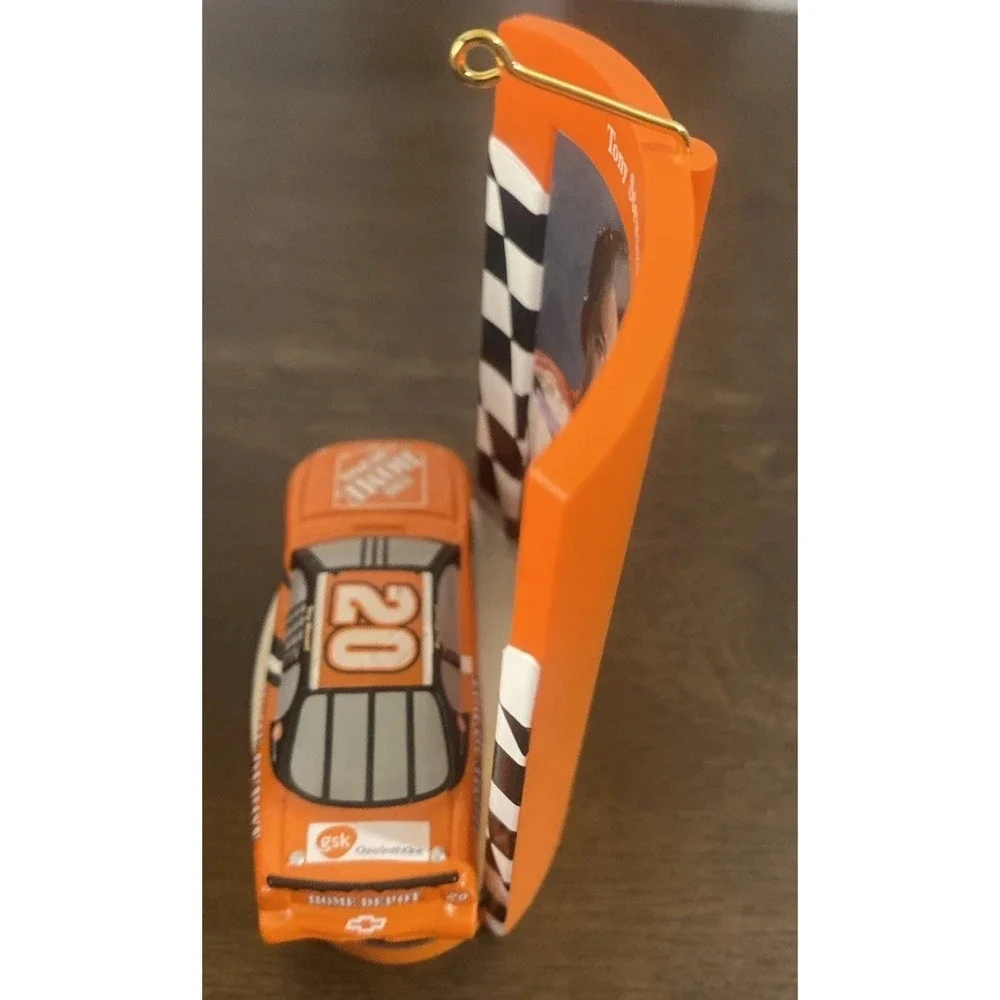 Hallmark Keepsake Ornament 2004 Tony Stewart *‎ NASCAR